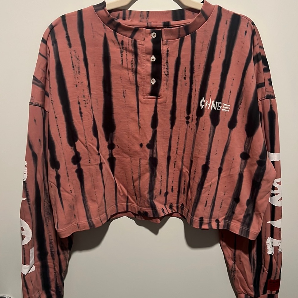 CHNGE crop long sleeve tee